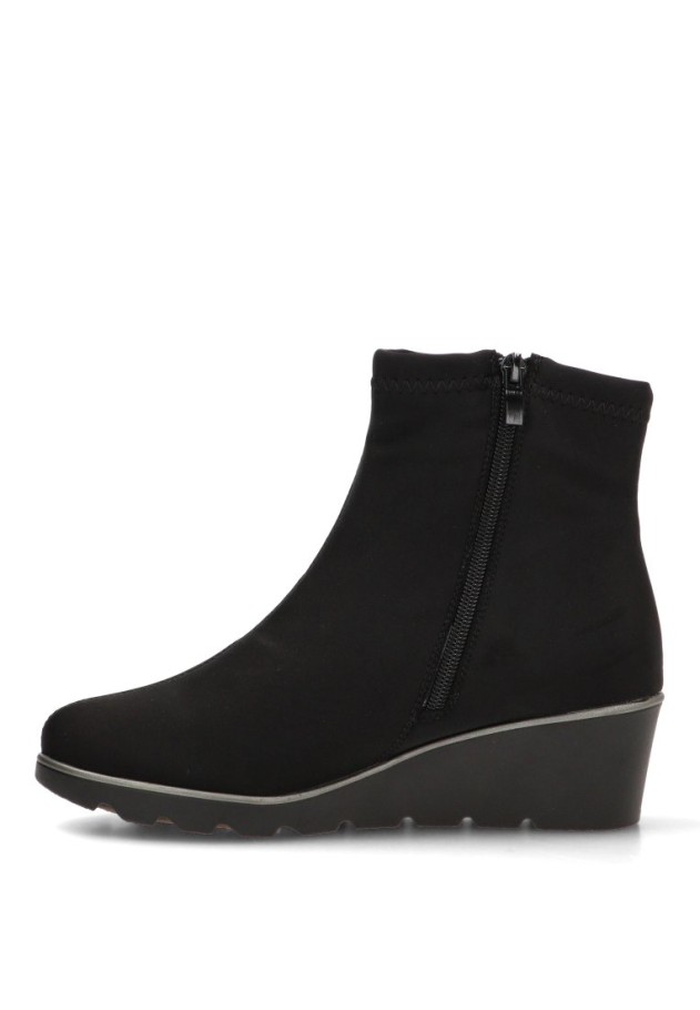 Botín textil negro con cuña media para mujer FLEX PIES 3073
