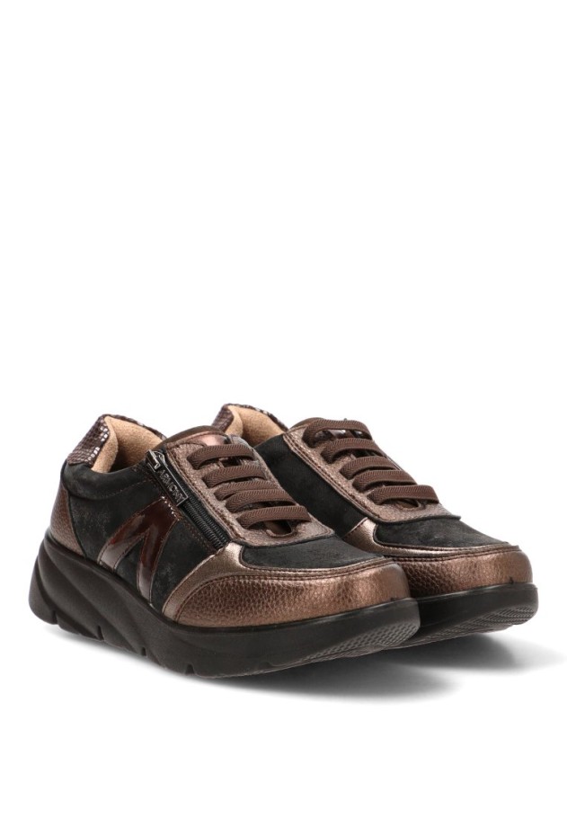 Deportiva ARMONY 50044 con lateral brillante y cuña media
