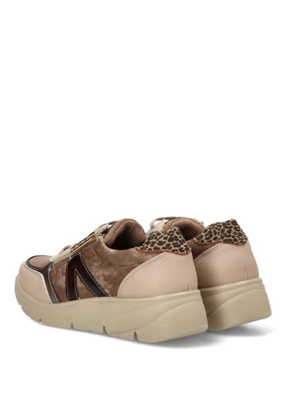 Deportivo taupe con lateral brillante y cuña media de mujer ARMONY 50044