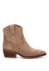 Botín con tacón medio en antelina beige para mujer YULIA 5016