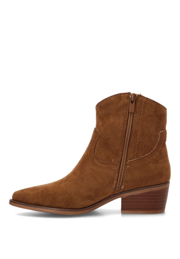 Botín campero de mujer YULIA 5016 en antelina taupe con tacón medio