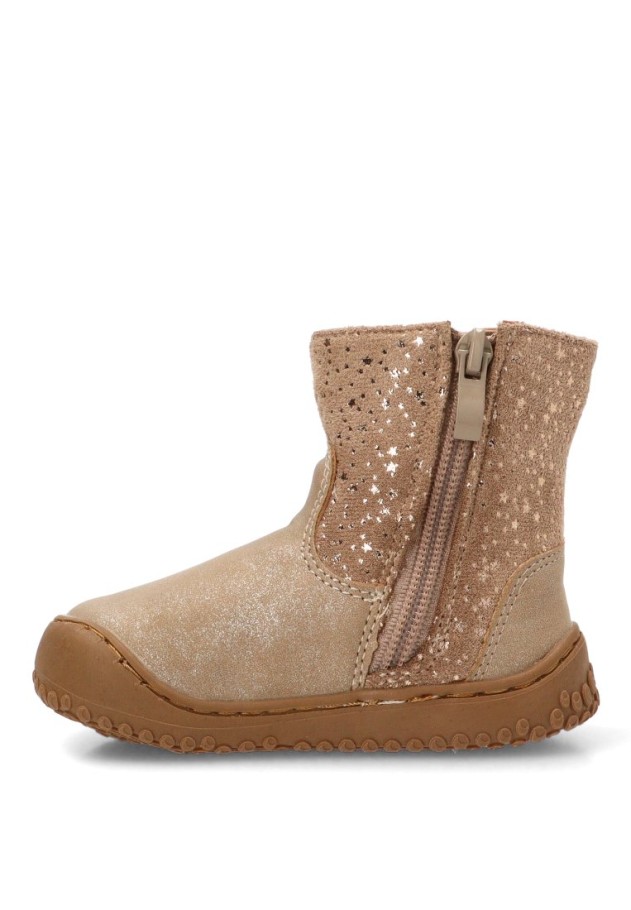 Botín beige con flecos y suela plana para niña ETIKA 110587