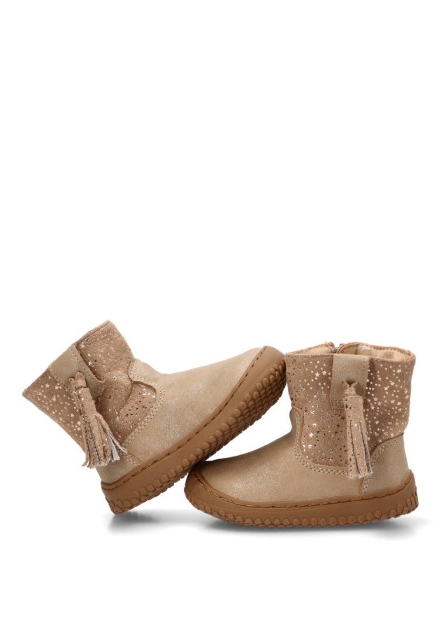 Botín beige con flecos y suela plana para niña ETIKA 110587