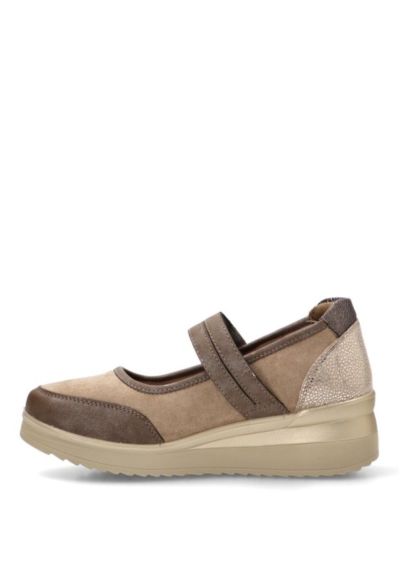 Zapato de mujer ARMONY 60025 en antelina taupe con cuña media