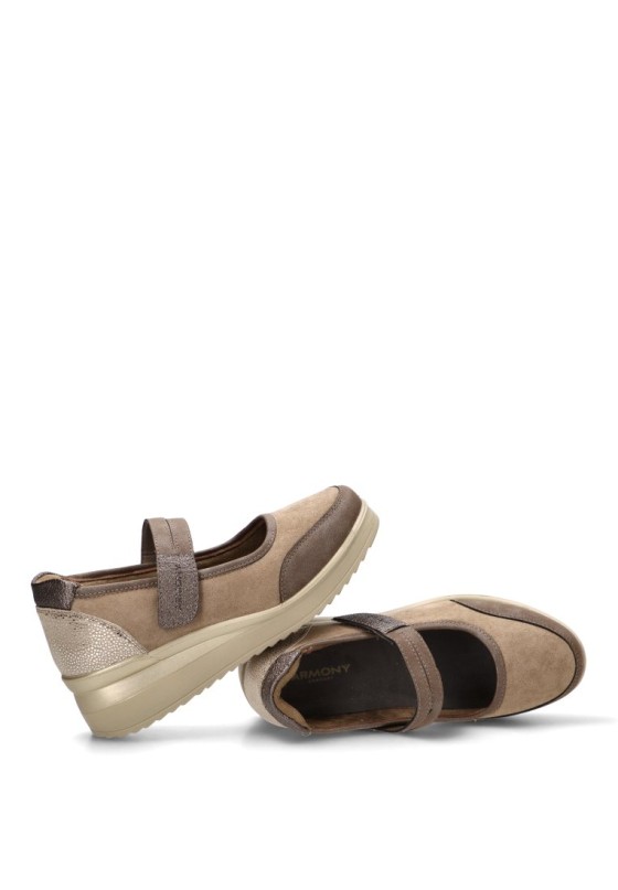 Zapato de mujer ARMONY 60025 en antelina taupe con cuña media