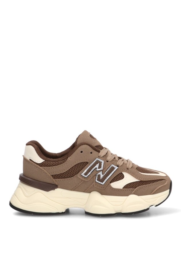 Deportivo con suela plana de niña Luna Collection T1206 café