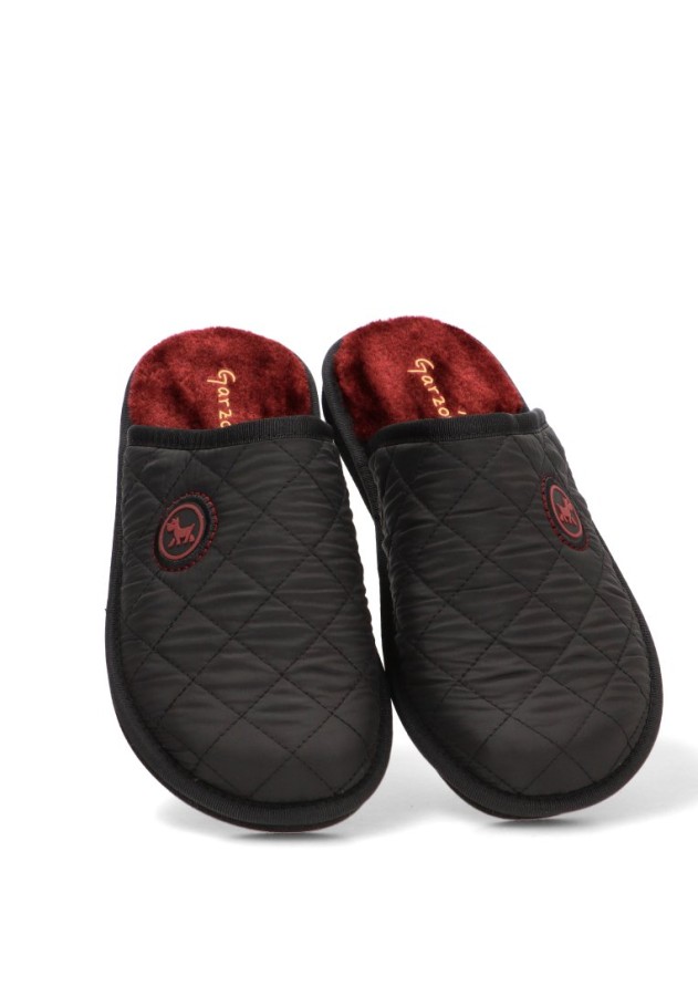 Zapatillas casa acolchadas P933 para hombre GARZON en textil negro con suela plana